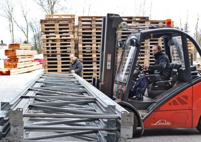Neubau Halle Maschinenring Hochregal Bauteile transportieren